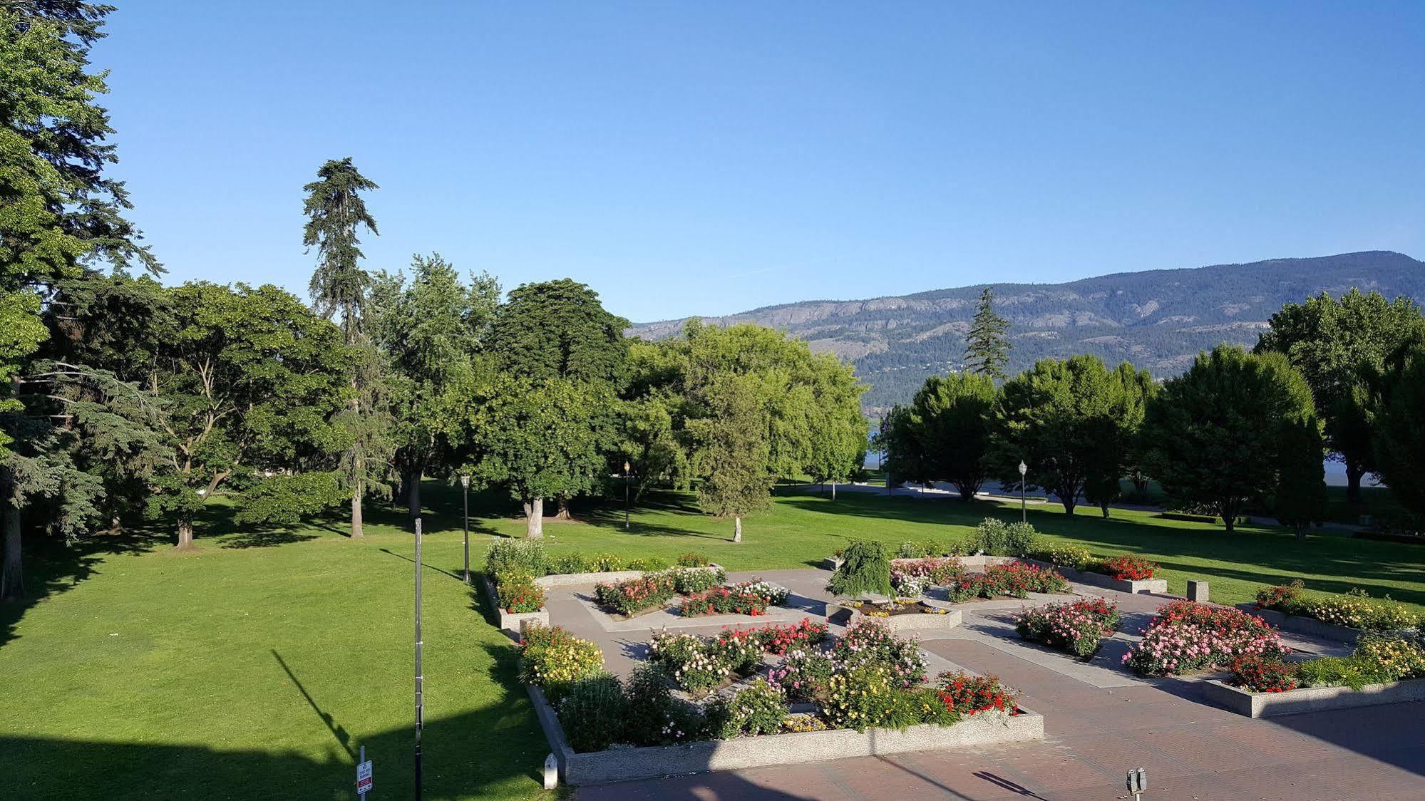 Hotel Zed Kelowna Eksteriør bilde