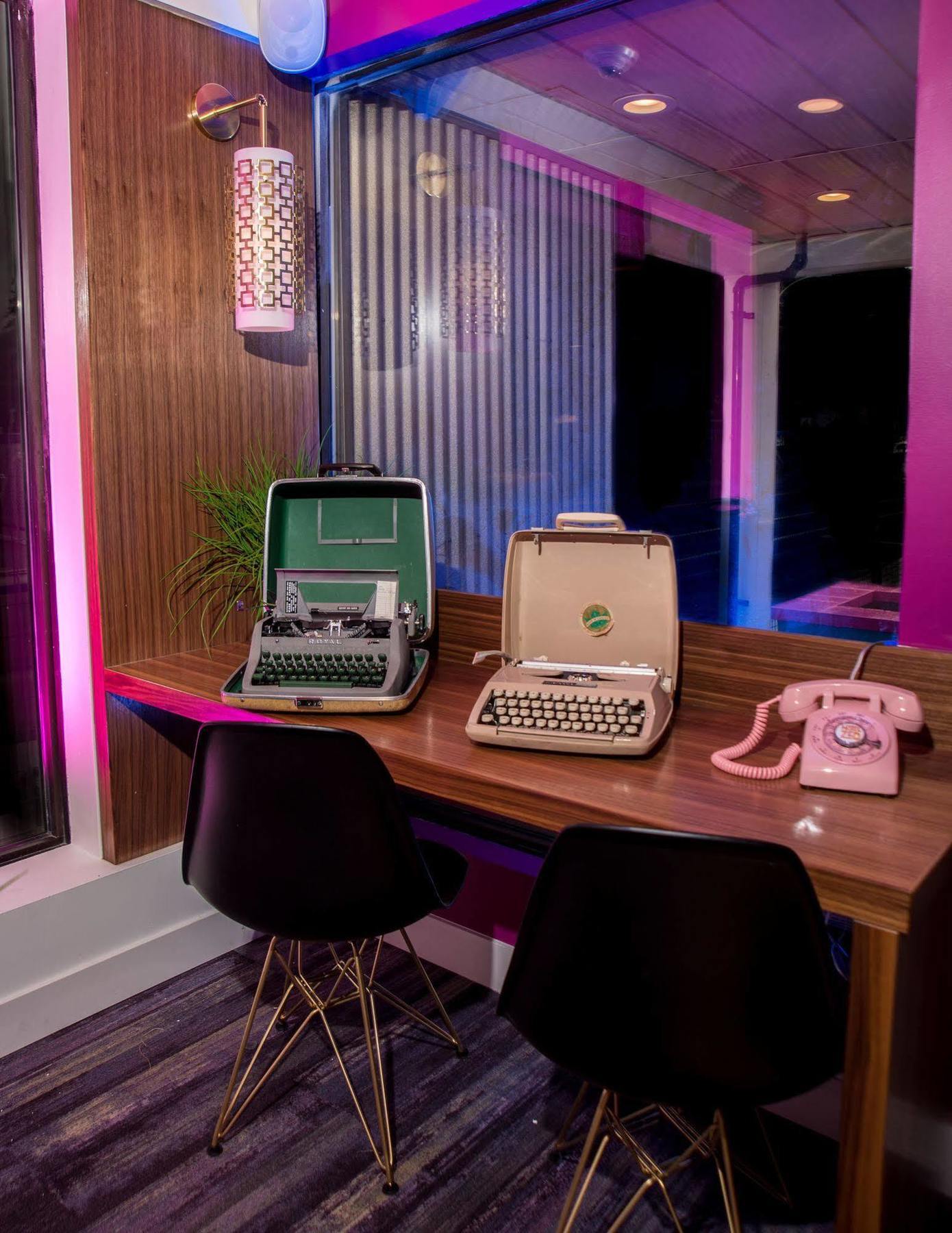 Hotel Zed Kelowna Eksteriør bilde