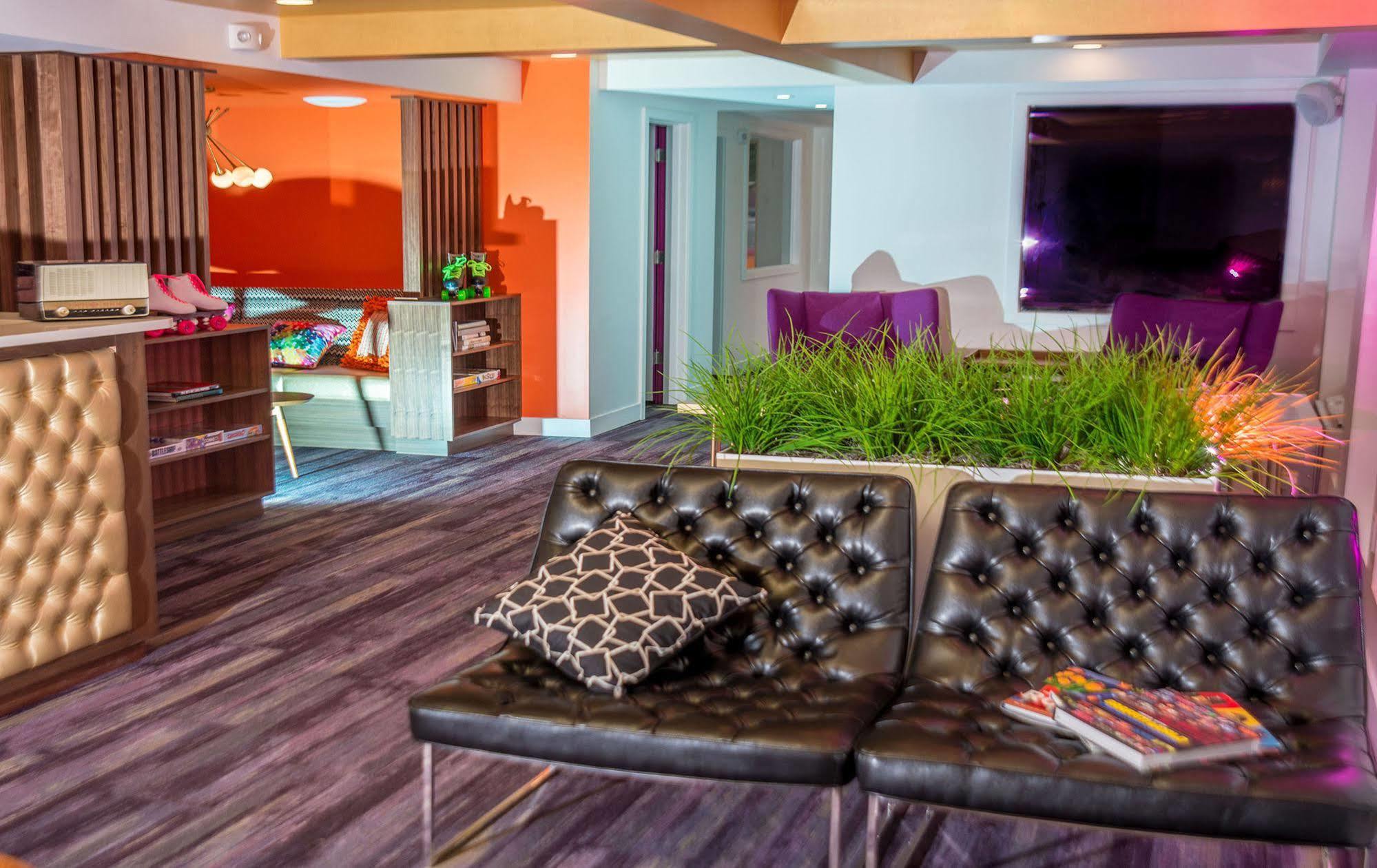 Hotel Zed Kelowna Eksteriør bilde