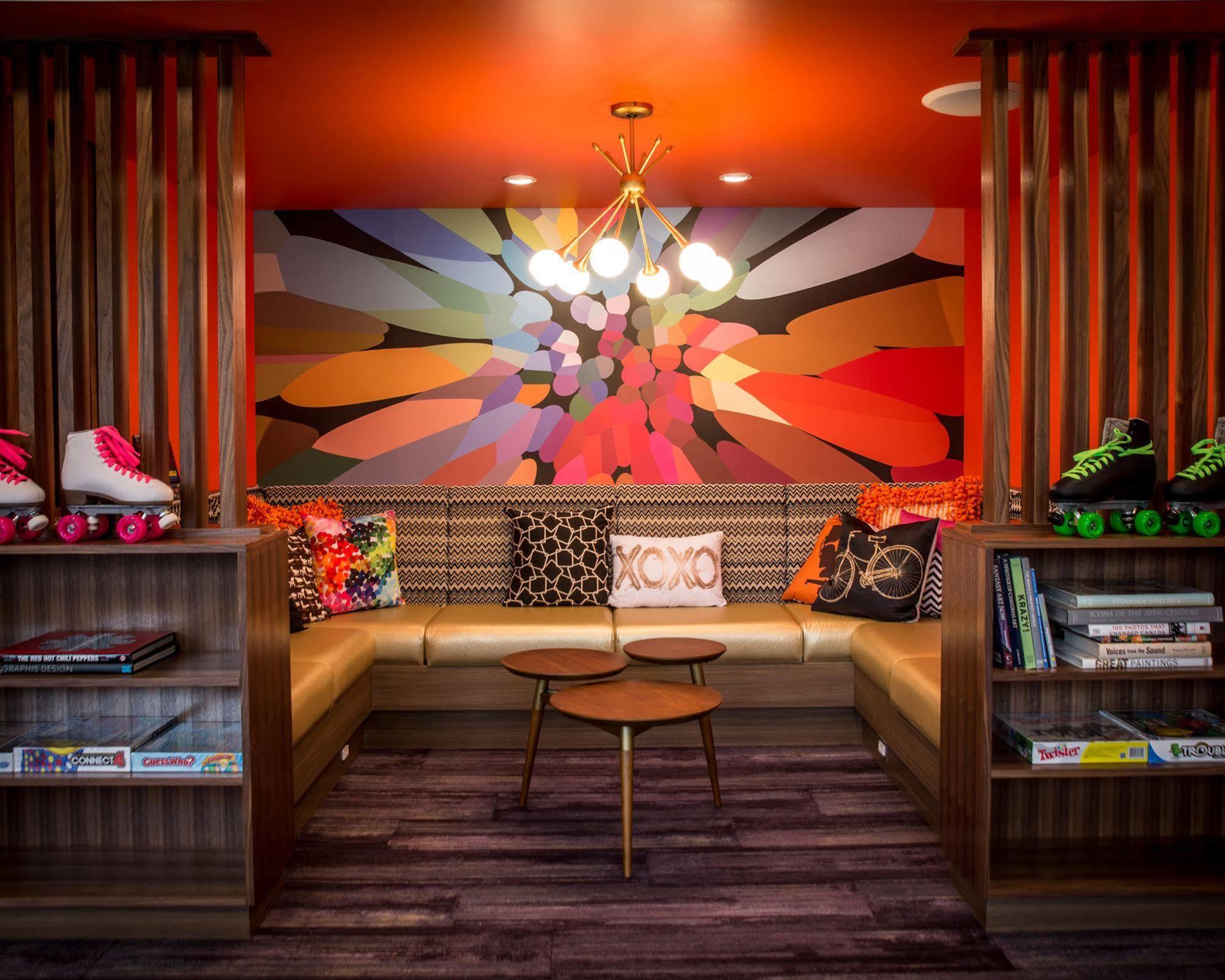 Hotel Zed Kelowna Eksteriør bilde